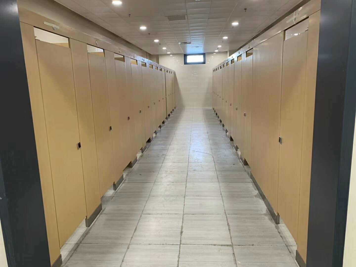 衛(wèi)生間隔斷